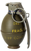Photo d'une grenade M61.
