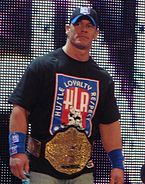 John Cena avec sa ceinture du World Heavyweight Championship. (2009)