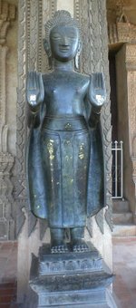 Bouddha Abhaya-Mudra.JPG