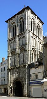 Poitiers Sainte Porchaire.jpg