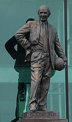 Sir Matt Busby Statue.jpg