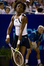 Venus Williams (gauche) et Serena Williams (droite).