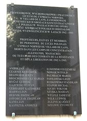 Plaque à l'École polonaise de Paris en mémoire des morts du lycée polonais Cyprian Norwid de Villard-de-Lans pendant la Seconde Guarre mondiale.