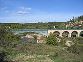 Chemins de fer de l'Hérault - Pont routier de Réals.jpg