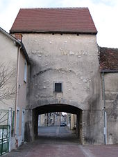 La porte du Pont-Perrin.