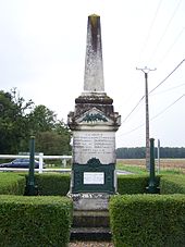  Monument aux morts de Gressey (voir en agrandissant l'image le nom et l'âge des condamnés)