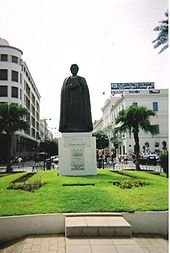 Statue d'Ibn Khaldoun (avenue Habib Bourguiba de Tunis)