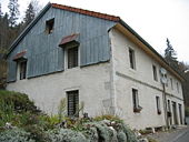 Maison typique du Jura 3.jpg
