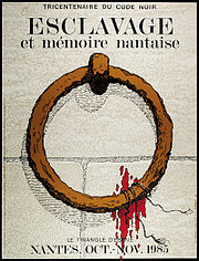 affiche de Pierre Perron, texte : tricentenaire du code noir, titre, Nantes, octobre, novembre 1985, sujet : un anneaux rouillé et ensanglanté attaché à un mur