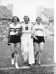 Bundesarchiv Bild 183-G00985, Berlin, Olympiade, Hochsprung der Damen.jpg
