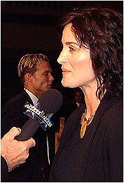 Carrie-Anne Moss en 1999
