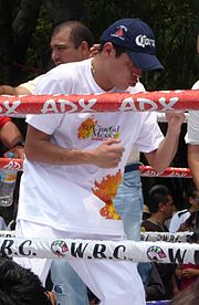 Edgar Sosa (boxer).jpg