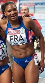 France 4 x 400 m women Paris 2011-2.jpg