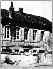 Photographie de la Mairie-École de Martincourt-sur-Meuse, début du XXe siècle.