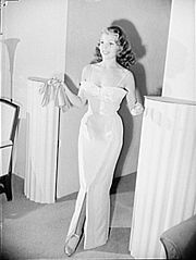 Rita Hayworth fsa 8b01035.jpg