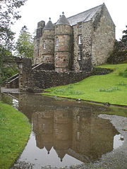 Rowallan (Old) Castle - geograph.org.uk - 1356966.jpg