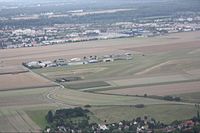 Aérodrome de Chavenay-Villepreux.jpg