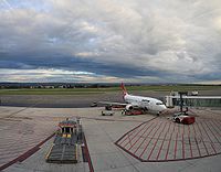 Adelaide airport quantas flight.jpg