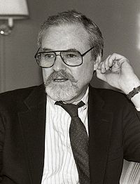 Alan J. Pakula en 1990