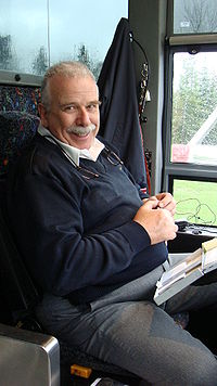 André Arthur, au volant d'un autocar (9 mai 2009)