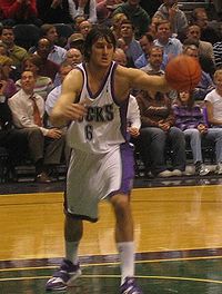 Andrew Bogut, 1e choix de la draft NBA 2005.