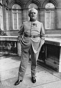 Le général Nollet, ministre de la Guerre (1924)