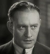 Photographie de l'acteur Conrad Nagel en noir et blanc et en gros plan sur son visage