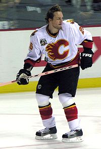 Accéder aux informations sur cette image nommée Darren McCarty - Calgary Flames.jpg.