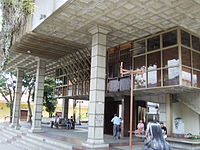 Fachada de la biblioteca bolivariana de Mérida.JPG