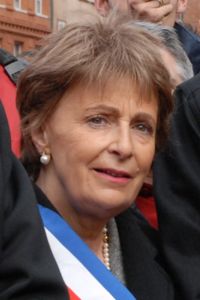 Françoise de Veyrinas à Toulouse lors de la manifestation contre le plan Power 8 d'Airbus le 6 mars 2007.