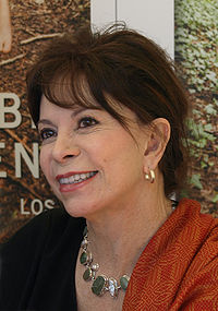 Isabel Allende  à Barcelone, le 23 avril 2008 à l'occasion de la présentation de son livre "La suma de los días"
