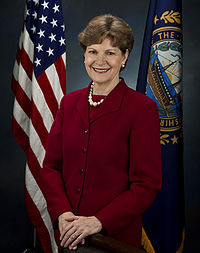 Jeanne Shaheen, official Senate photo portrait, 2009.jpg