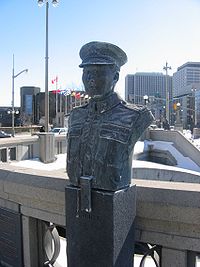 Buste de Joseph Keable au Monument aux Valeureux à Ottawa