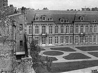 Hôtel d'Aumont en 1981 et en 2011.