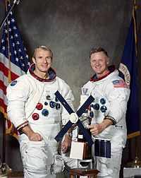 Portrait de l'équipage de Skylab rescue(de gauche à droite: Vance Brand et Don Lind)