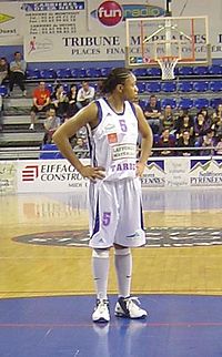 Tanisha Wright sous le maillot du Tarbes GB le 15 mars 20098, lors du match contre Challes-les-Eaux.