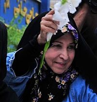 Détail d'une photographie où Zahra Rahnavard et son époux participent à une marche silencieuse, le 18 juin 2009.