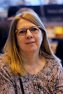 Louise Warren au salon du livre de Paris en mars 2011.