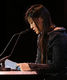 Anna Kim lisant des extraits de son roman Die gefrorene Zeit (littéralement « Le temps suspendu »), en 2008 à Vienne.