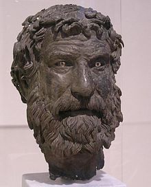 Le philosophe (IIIe siècle av. J.‑C.) de l'épave d'Antikythera illustre le modèle employé par Hecataeus en son bronze de Philétas[1].