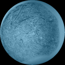 Un assemblage des surfaces observées en couleur bleu clair, posées sur un disque vierge représentant le diamètre complet de la lune.