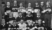 Photo noir et blanc de la première équipe du Barbarian Football Club