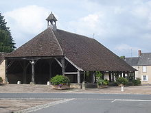 La halle XVII ème siècle du village.