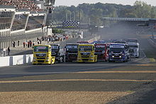 Le départ des 24 heures du Mans camion