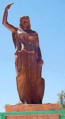 Statue de la Reine guerrière Kahena