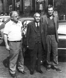 Elio Augusto Di Carlo (à gauche) avec Edgardo Moltoni et  le compte Tornielli, Milan 1979.