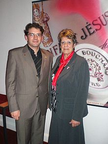 Emilien Hocquet et Marie-Thérèse Grappe (présidente de l'Association des œnophiles et dégustateurs du Jura)