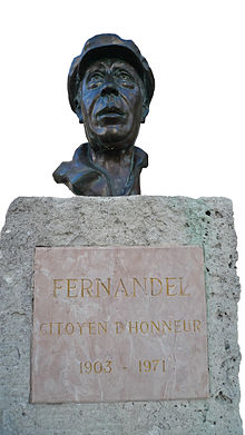 Accéder aux informations sur cette image nommée Fernandel - Statue in Carry-Le-Rouet (13).jpg.