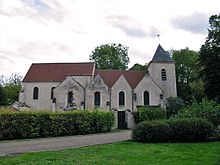 vue de la façade sud de l'église Saint-Cloud