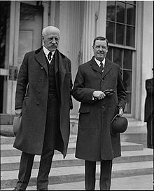 Photographie représentant Nansen et le diplomate norvégien Helmer Bryn